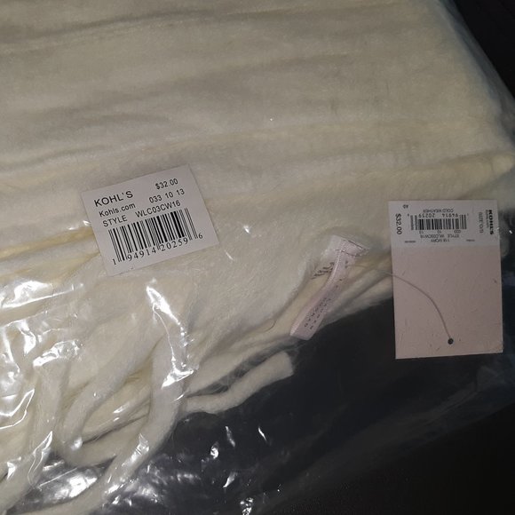 💙2 for 20💙 LC Lauren Conrad Brushed Fringe Scarf NWT - Picture 4 of 4